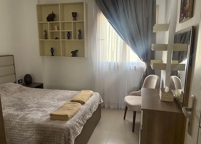 Modern Luxury 2br With Rooftop Infinity Pool Apartment *