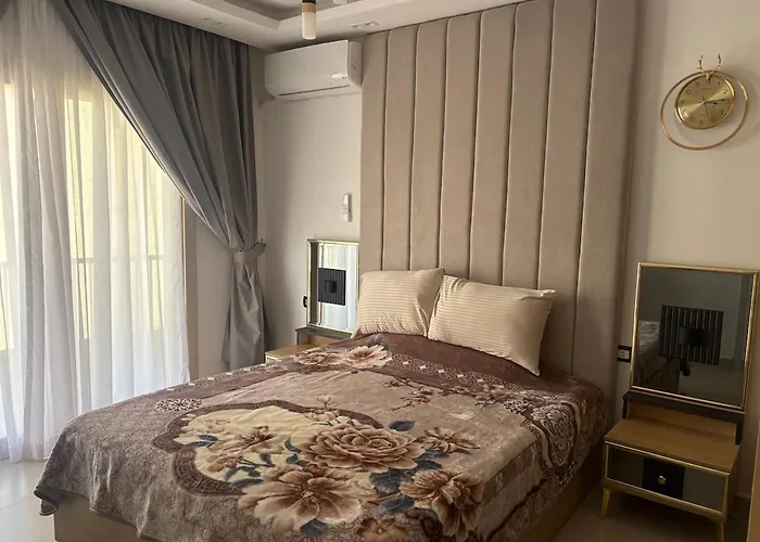 Modern Luxury 2br With Rooftop Infinity Pool Apartment
