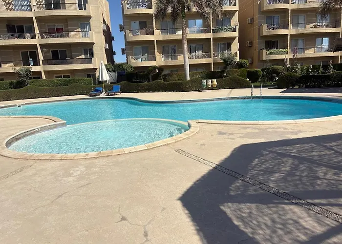 Modern Luxury 2br With Rooftop Infinity Pool Apartment *